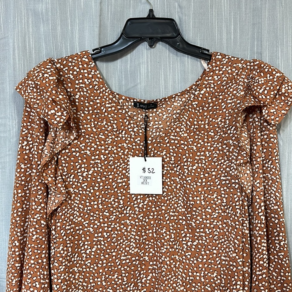 Rust ruffled top - Picture 2 of 3